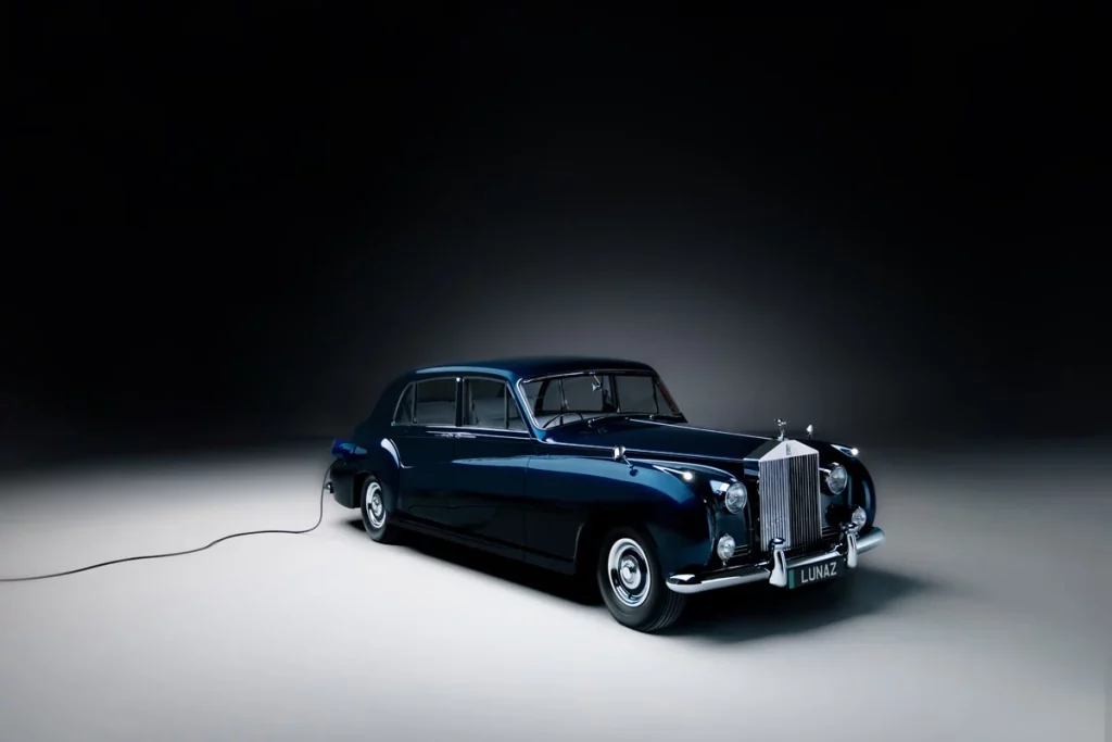 El 'regalo' de Lunaz por el centenario del Rolls-Royce Phantom 17 Motor16 ROLLS ROYCE PHANTOM V LUNAZ 13 Motor16