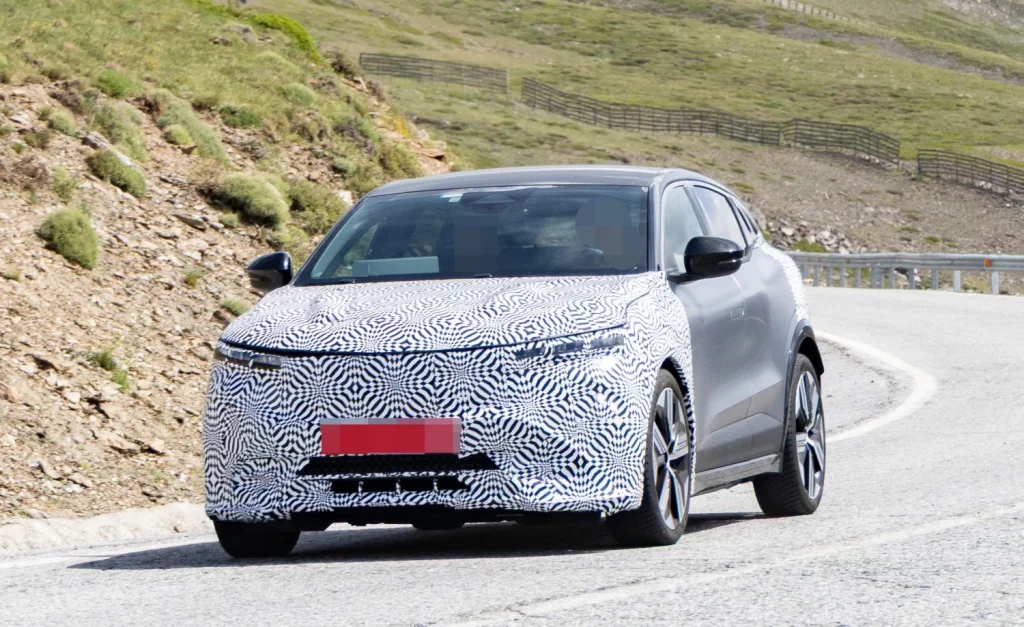 Fotos espía del Renault Megane E-Tech 2026, que tendrá más autonomía 3 Motor16 Renault Megane 2026 1 Motor16