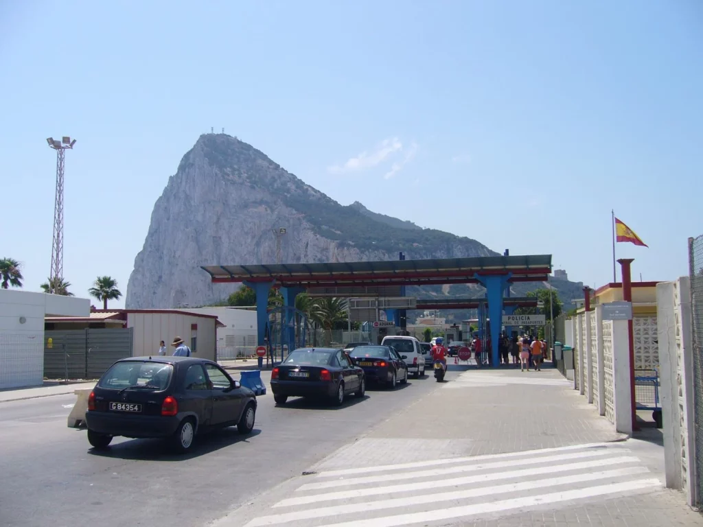 Rock of Gibraltar from the Spanish side of the frontier Motor16