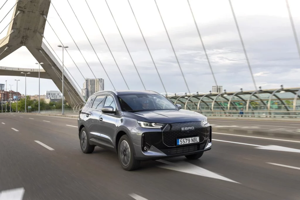 Híbridos enchufables: Los 25 SUV con hasta 200 km de autonomía que tienes a la venta en España 27 Motor16 S700 24 Motor16