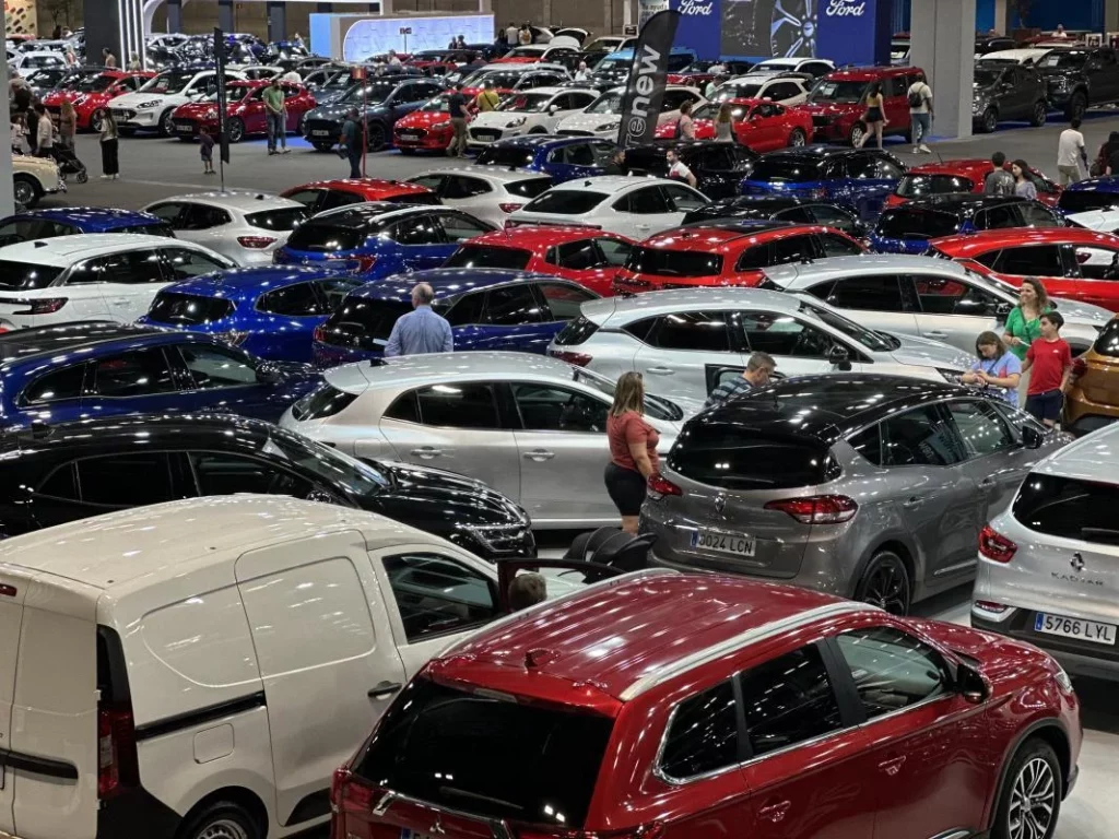El Salón del Vehículo de Ocasión cerró con gran éxito de público y ventas 1 Motor16 El Salón del Vehículo de Ocasión contó con una treintena de marcas.