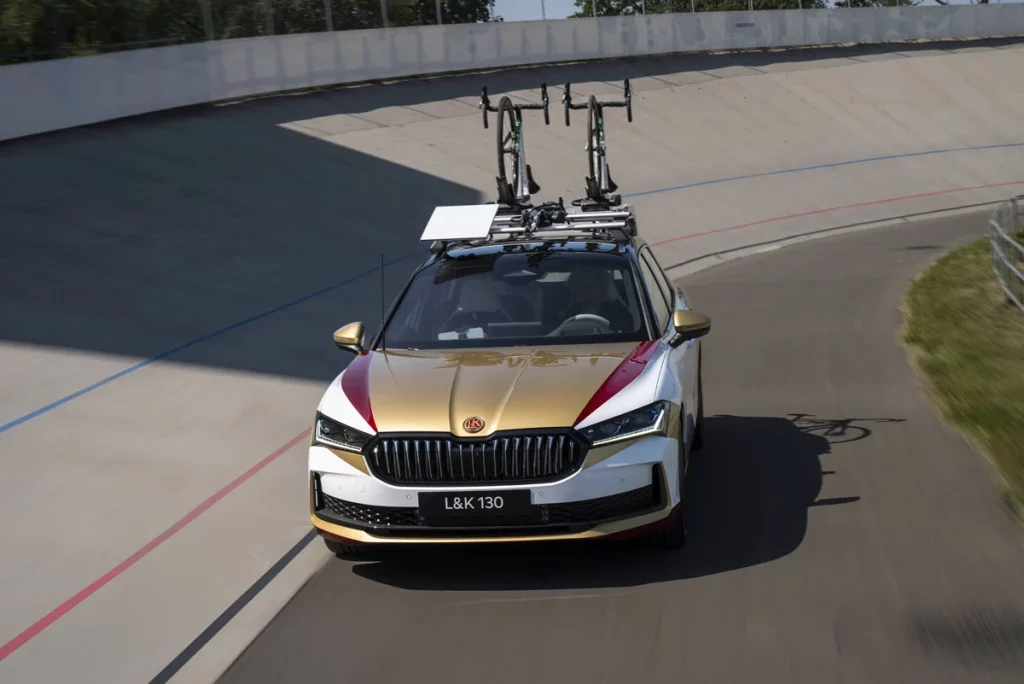 Škoda L&K 130: el 'coche de los estudiantes' pensado para ayudar a los ciclistas 4 Motor16 SKODA COCHE ESTUDIANTES 12 Motor16