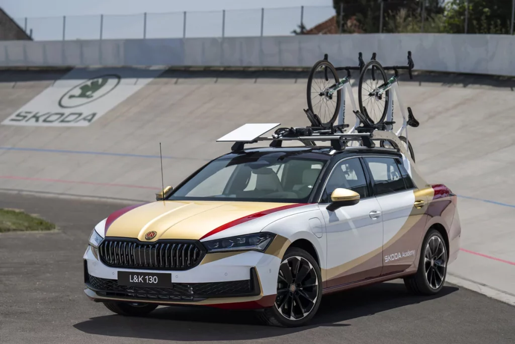 Škoda L&K 130: el 'coche de los estudiantes' pensado para ayudar a los ciclistas 6 Motor16 SKODA COCHE ESTUDIANTES 2 Motor16