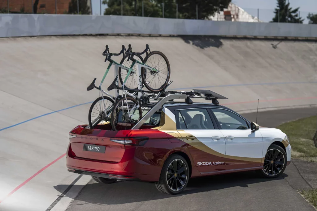 Škoda L&K 130: el 'coche de los estudiantes' pensado para ayudar a los ciclistas 10 Motor16 SKODA COCHE ESTUDIANTES 6 Motor16