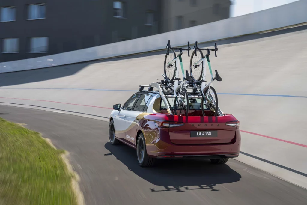 Škoda L&K 130: el 'coche de los estudiantes' pensado para ayudar a los ciclistas 3 Motor16 SKODA COCHE ESTUDIANTES 9 Motor16