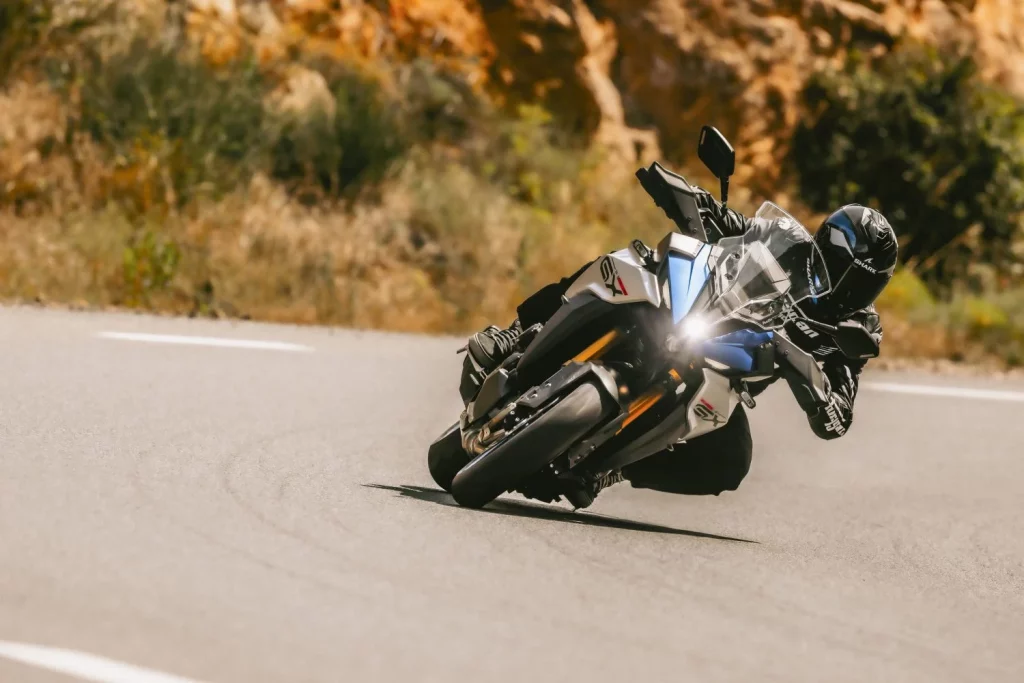 Suzuki GSX-S1000GX (3)