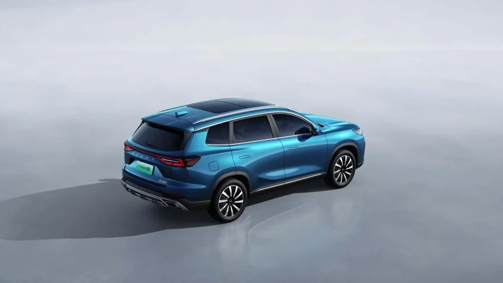 Así son los clones del EBRO s700 y s800 en Australia 3 Motor16 TIGGO 8