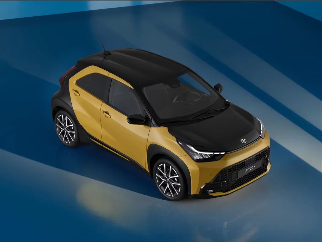 TOYOTA AYGO X HYBRID 19 Motor16