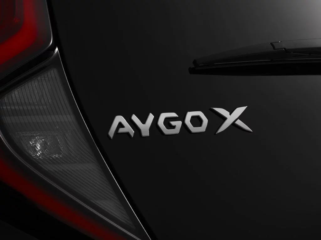 TOYOTA AYGO X HYBRID 25 Motor16