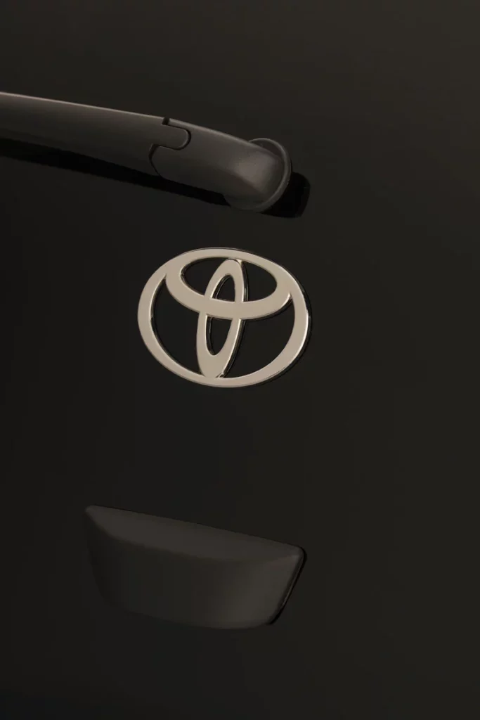 TOYOTA AYGO X HYBRID 8 Motor16