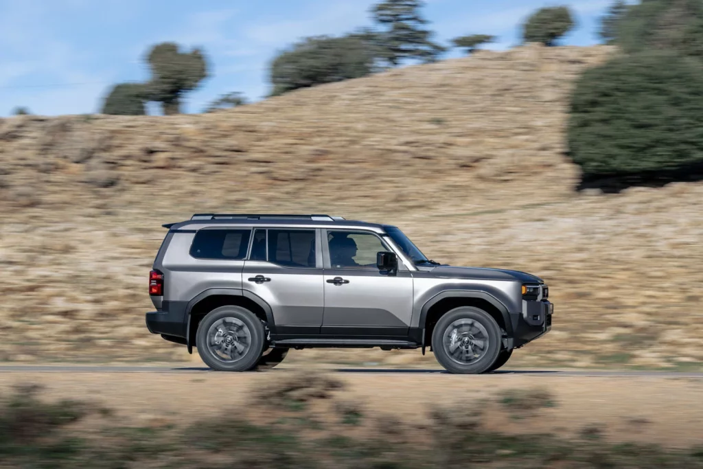 El Toyota Land Cruiser y su nueva vida electrificada 1 Motor16 TOYOTA LAND CRUISER 48 VOLTIOS 6 Motor16