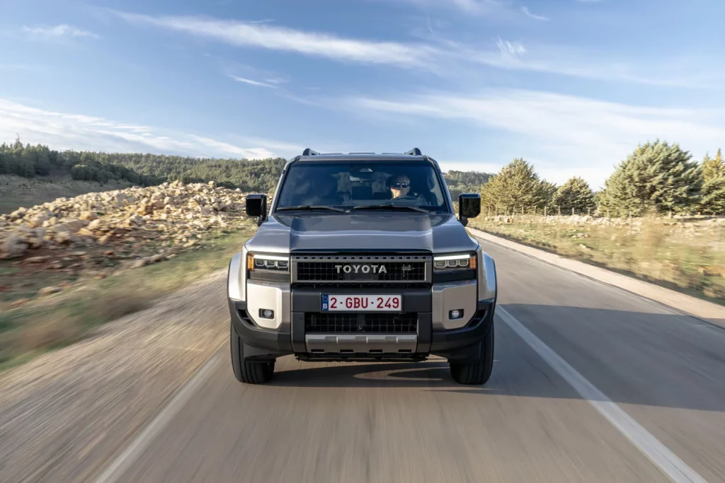 El Toyota Land Cruiser y su nueva vida electrificada 12 Motor16 TOYOTA LAND CRUISER 48 VOLTIOS 7 Motor16