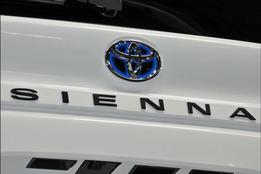 Toyota llega al primer millón de híbridos fabricados en EE.UU. 3 Motor16 TOYOTA SIENNA 1 MILLON EEUU 1 Motor16