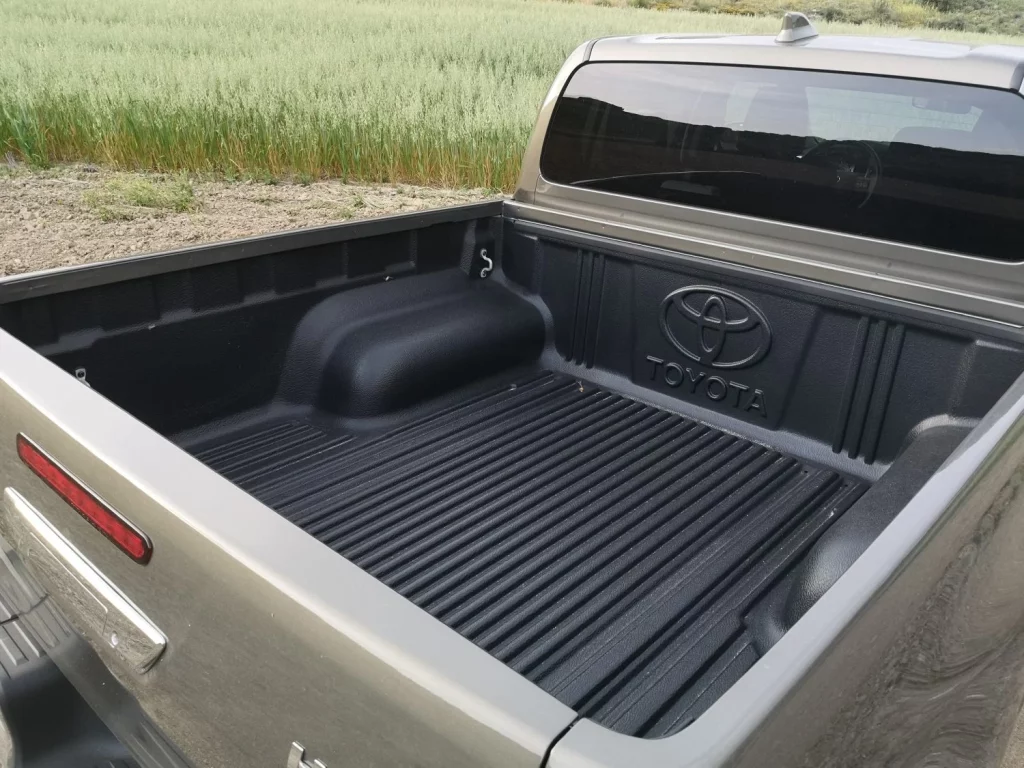 Prueba del Toyota Hilux VXL 2.8 48V: Apuesta segura, y con etiqueta Eco 10 Motor16 Toyota Hilux hibrido prueba 11 Motor16