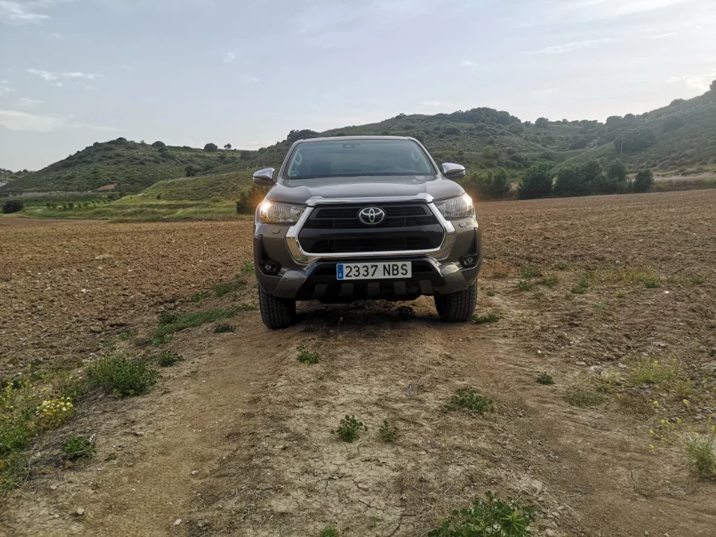Prueba del Toyota Hilux VXL 2.8 48V: Apuesta segura, y con etiqueta Eco 11 Motor16 Toyota Hilux hibrido prueba 12 Motor16