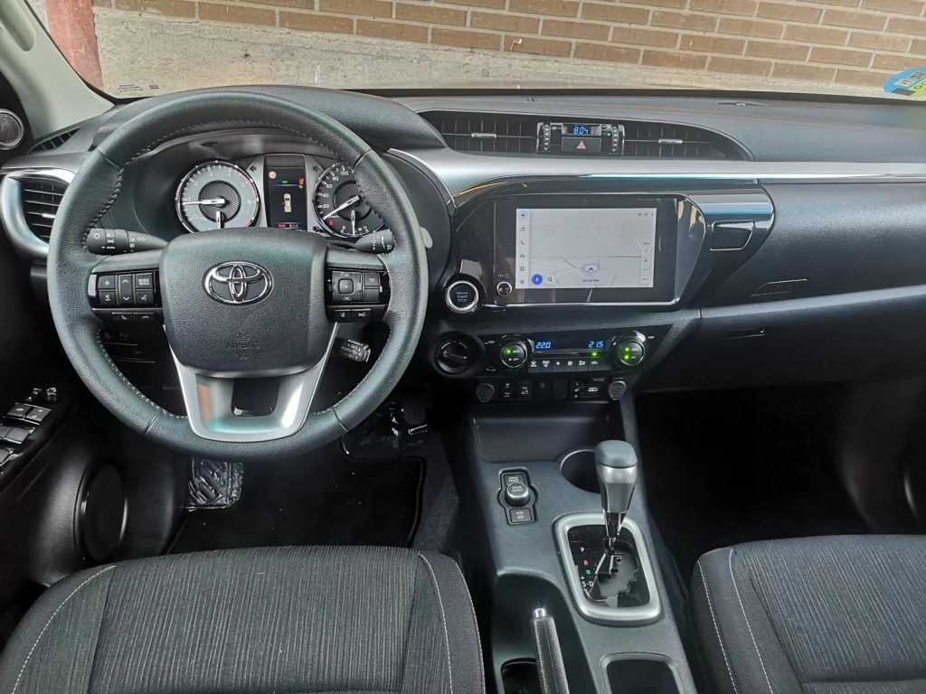Prueba del Toyota Hilux VXL 2.8 48V: Apuesta segura, y con etiqueta Eco 17 Motor16 Toyota Hilux hibrido prueba 15 Motor16