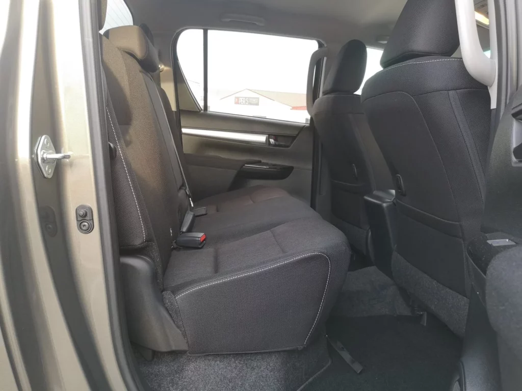 Prueba del Toyota Hilux VXL 2.8 48V: Apuesta segura, y con etiqueta Eco 18 Motor16 Toyota Hilux hibrido prueba 16 Motor16