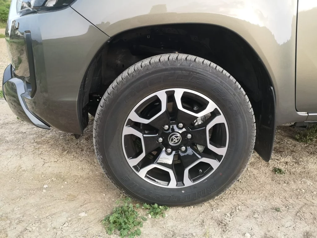 Prueba del Toyota Hilux VXL 2.8 48V: Apuesta segura, y con etiqueta Eco 7 Motor16 Toyota Hilux hibrido prueba 5 Motor16