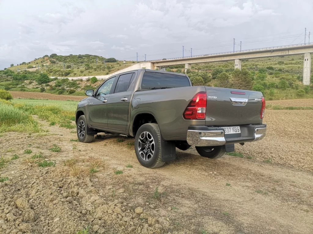Prueba del Toyota Hilux VXL 2.8 48V: Apuesta segura, y con etiqueta Eco 2 Motor16 Toyota Hilux hibrido prueba 7 Motor16