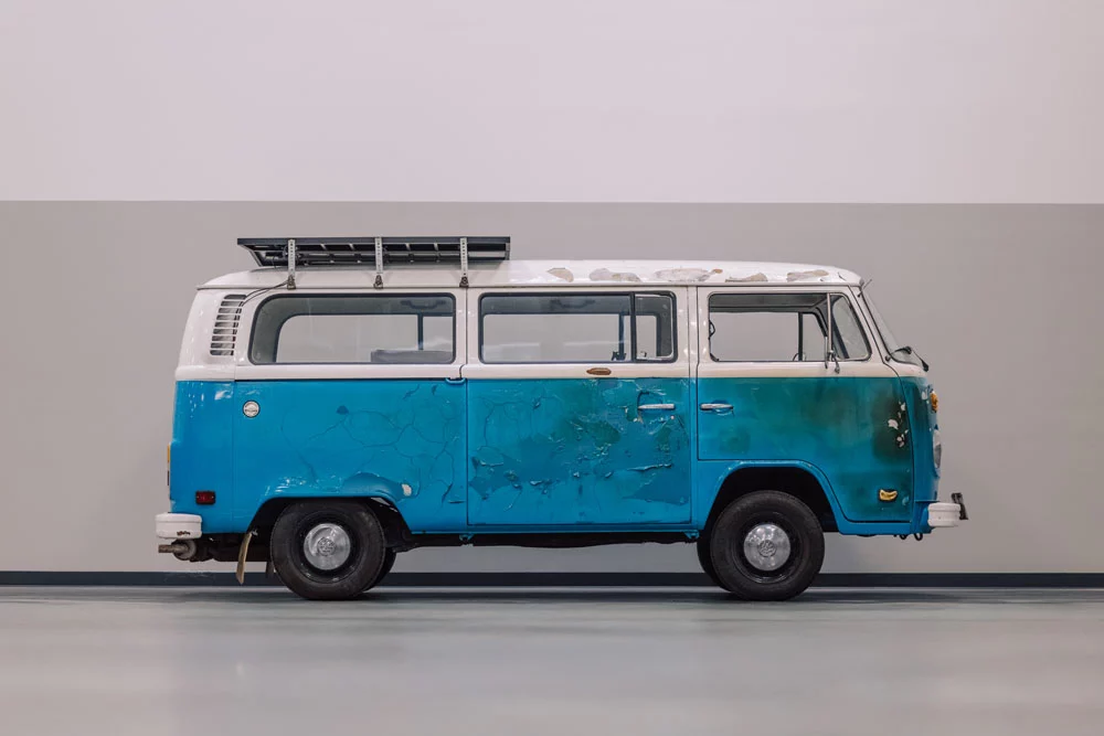 VOLKSWAGEN T2 CALCINADA RESTAURACION 4 Motor16