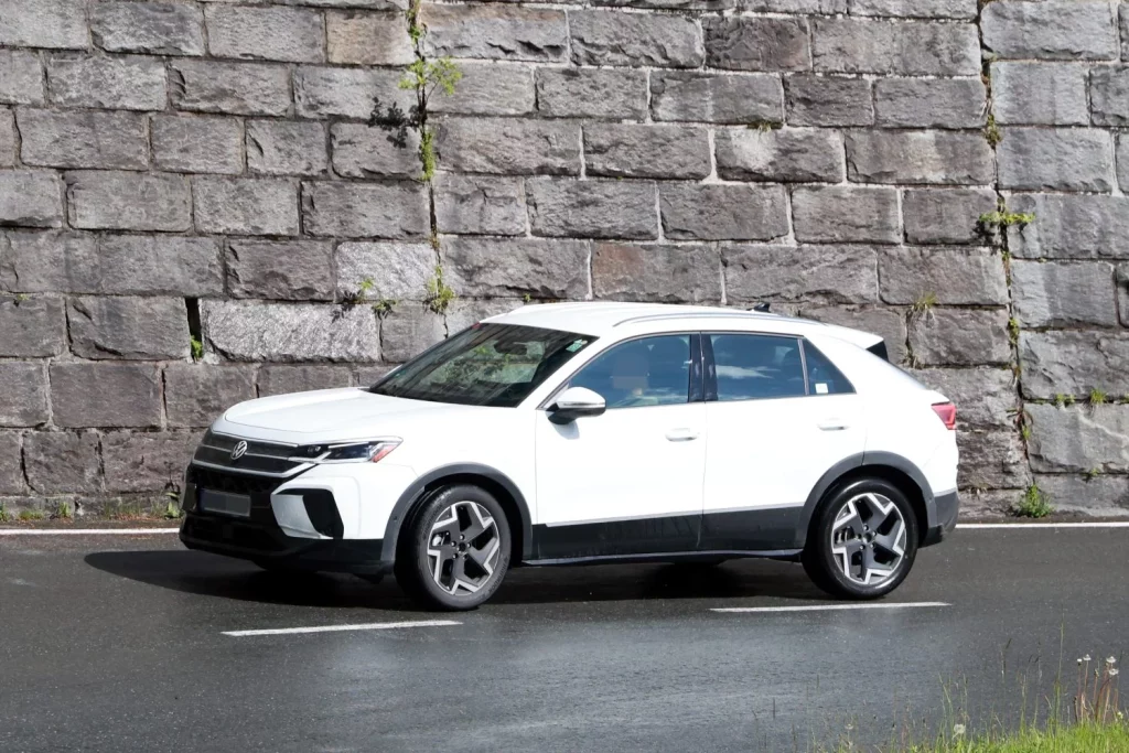 El Volkswagen T-Roc 2026 está cada vez más cerca 3 Motor16 VW T Roc R Line 1 Motor16