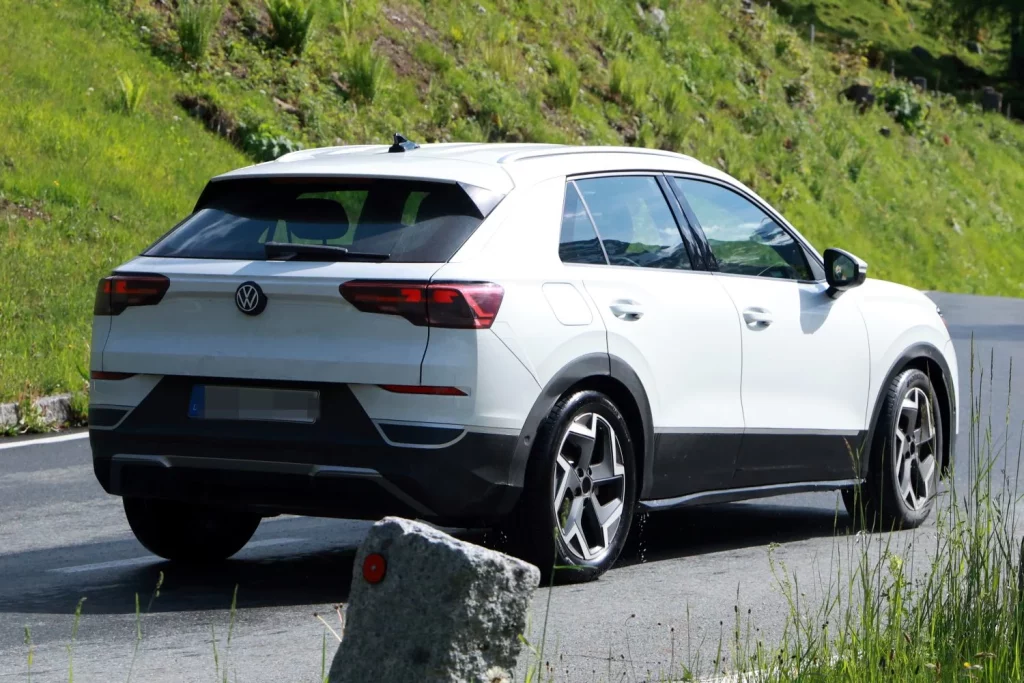 El Volkswagen T-Roc 2026 está cada vez más cerca 17 Motor16 VW T Roc R Line 16 Motor16