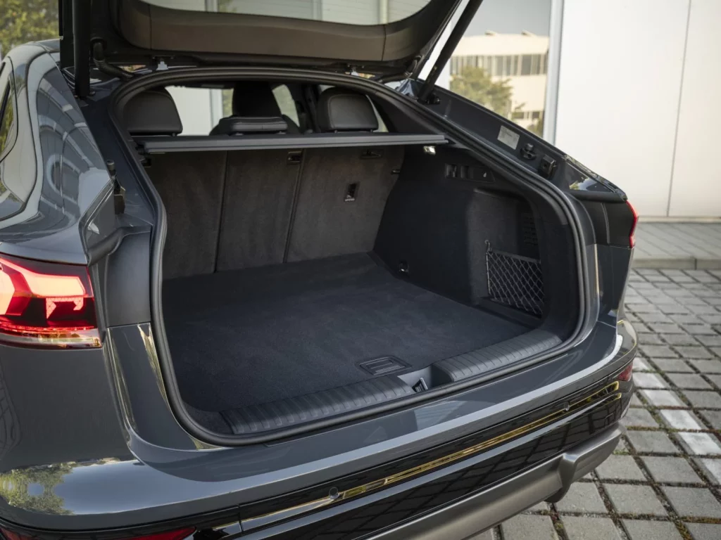 Primera prueba del Audi Q6 Sportback e-tron: Un SUV con 654 km de autonomía eléctrica 58 Motor16 Primera prueba del Audi Q6 Sportback e-tron: Un SUV con 654 km de autonomía eléctrica