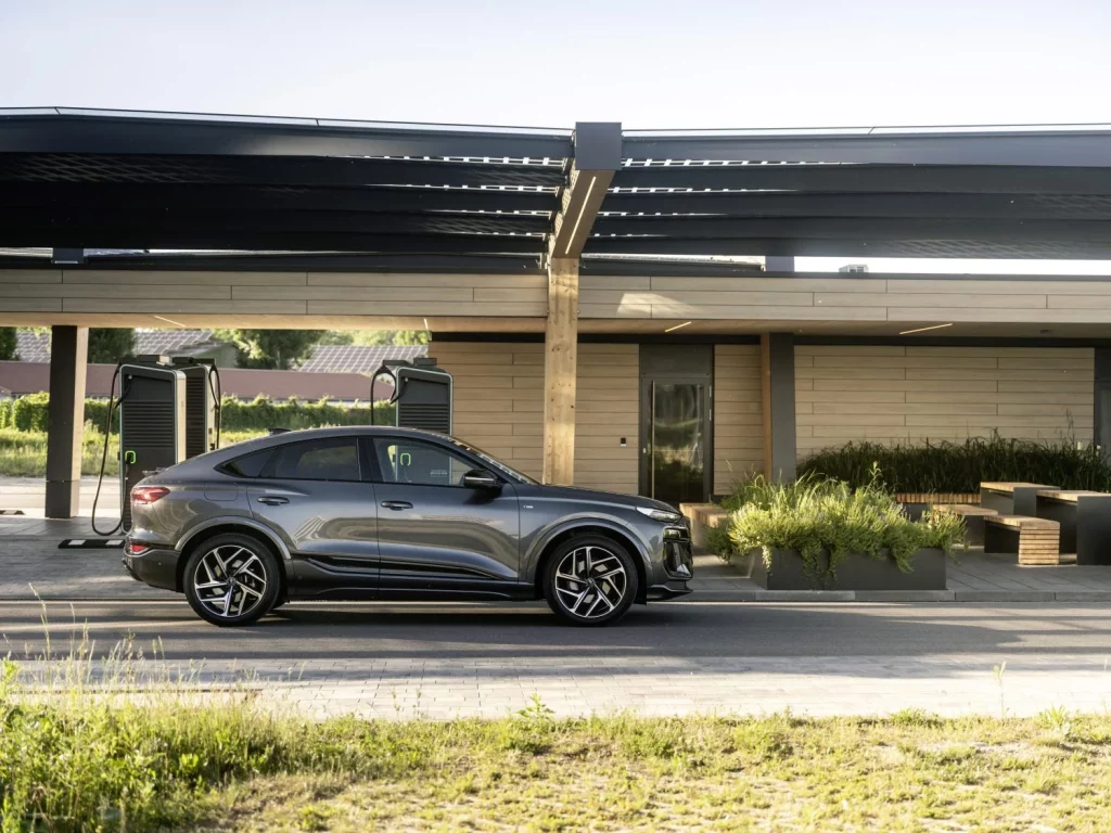 Primera prueba del Audi Q6 Sportback e-tron: Un SUV con 654 km de autonomía eléctrica 23 Motor16 audi Q6 Sportback 25 Motor16