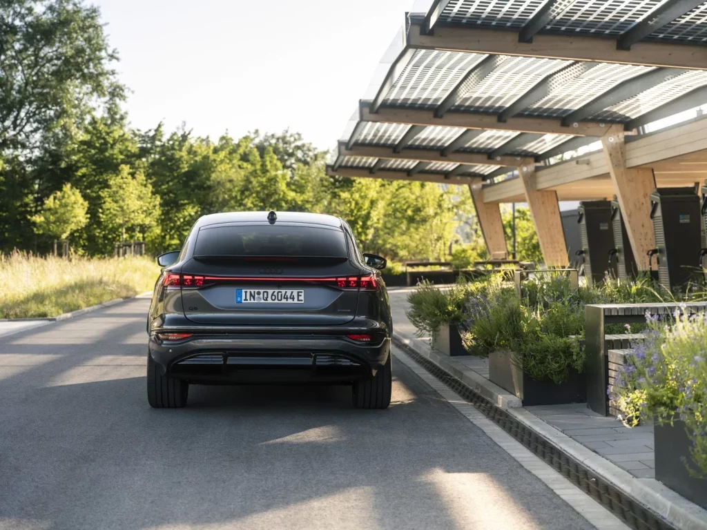 Primera prueba del Audi Q6 Sportback e-tron: Un SUV con 654 km de autonomía eléctrica 21 Motor16 audi Q6 Sportback 27 Motor16