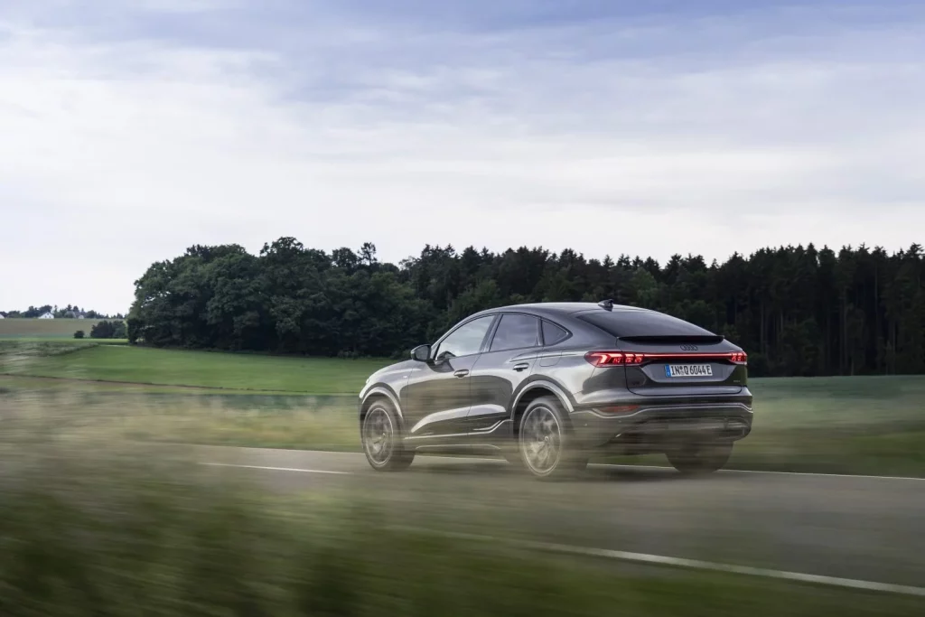 Primera prueba del Audi Q6 Sportback e-tron: Un SUV con 654 km de autonomía eléctrica 1 Motor16 audi Q6 Sportback 34 Motor16