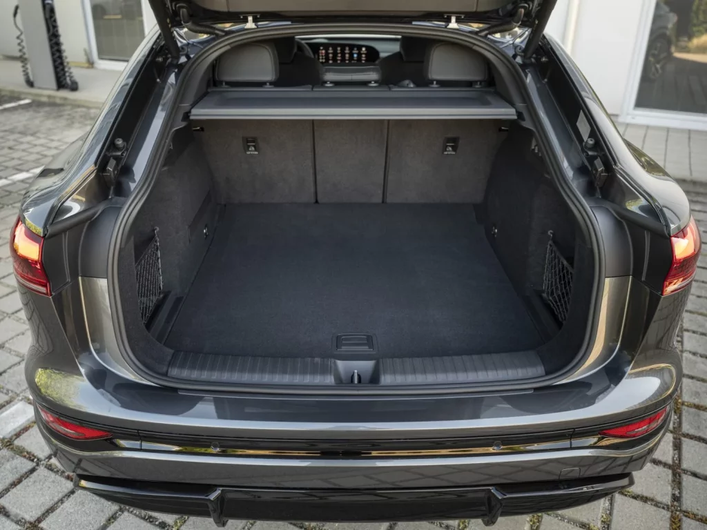 Primera prueba del Audi Q6 Sportback e-tron: Un SUV con 654 km de autonomía eléctrica 52 Motor16 audi Q6 Sportback 35 Motor16