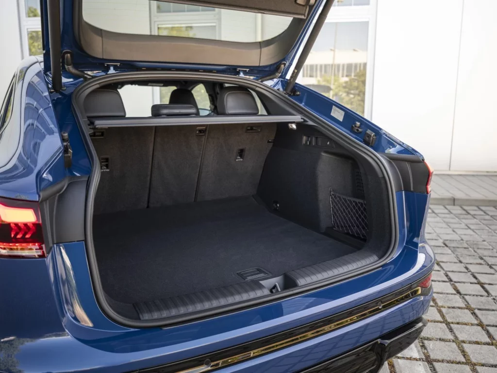 Primera prueba del Audi Q6 Sportback e-tron: Un SUV con 654 km de autonomía eléctrica 49 Motor16 audi Q6 Sportback 44 Motor16