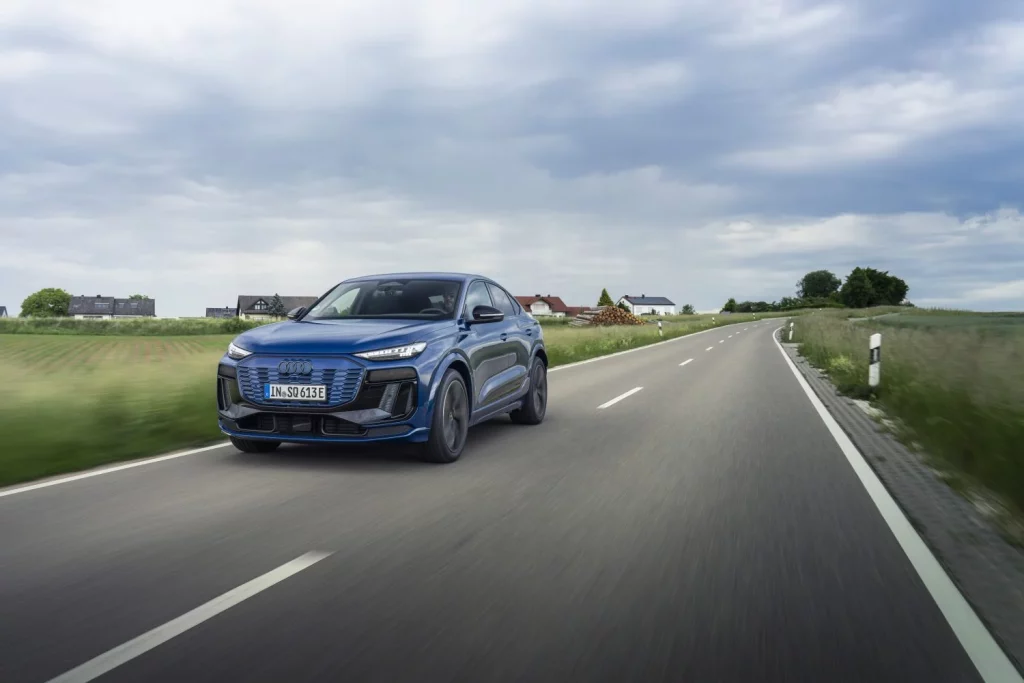 Primera prueba del Audi Q6 Sportback e-tron: Un SUV con 654 km de autonomía eléctrica 7 Motor16 audi Q6 Sportback 48 Motor16
