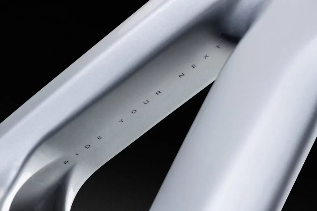Dos exclusivas bicicletas para celebrar el 70 aniversario de Alpine 13 Motor16 bicis alpine lapierre Xelius DRS SE1 Motor16
