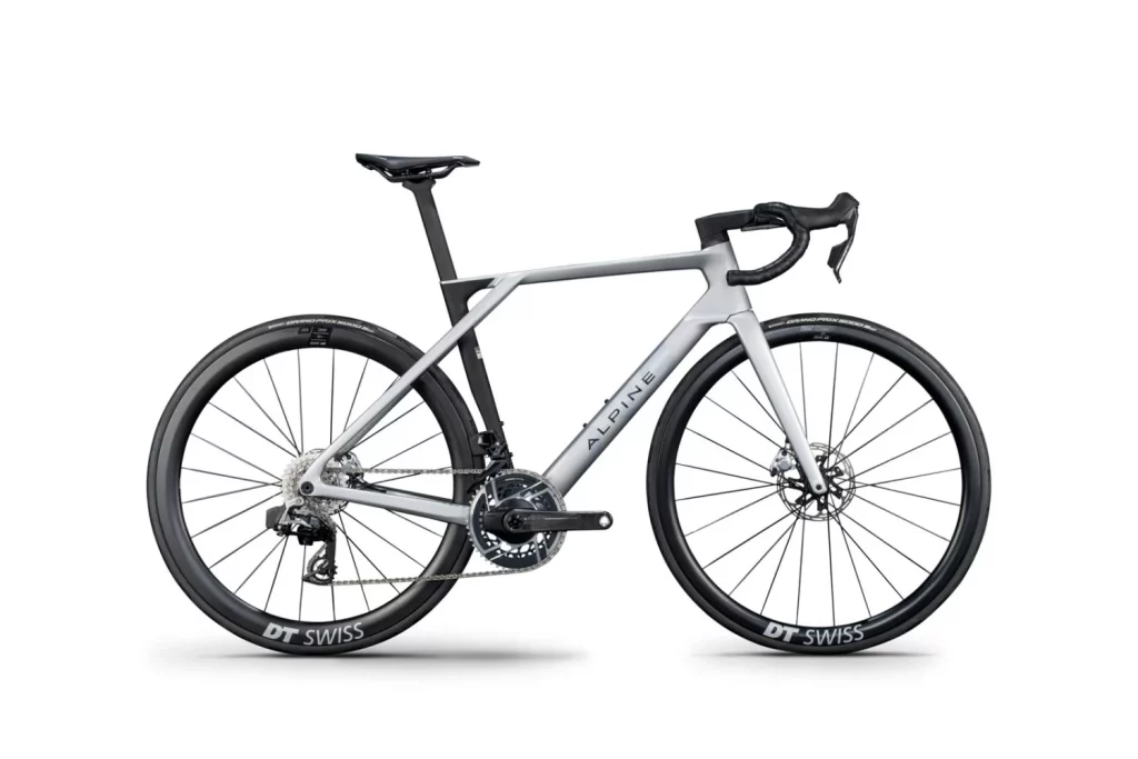 Dos exclusivas bicicletas para celebrar el 70 aniversario de Alpine 15 Motor16 bicis alpine lapierre Xelius DRS SE3 Motor16