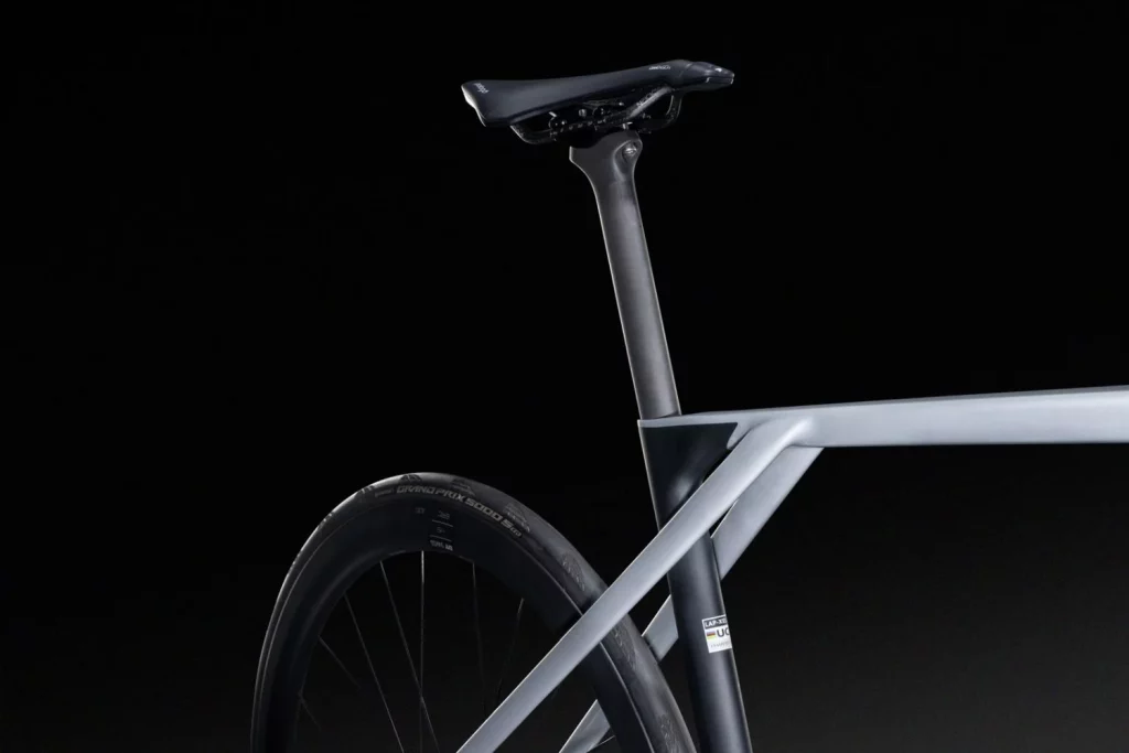Dos exclusivas bicicletas para celebrar el 70 aniversario de Alpine 19 Motor16 bicis alpine lapierre Xelius DRS SE8 Motor16