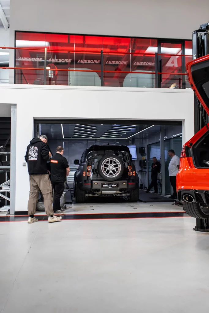 El Defender Octa rugirá con más fuerza en Goodwood