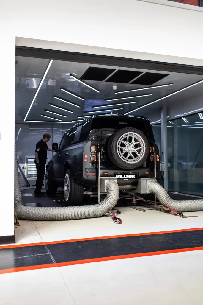 El Defender Octa rugirá con más fuerza en Goodwood
