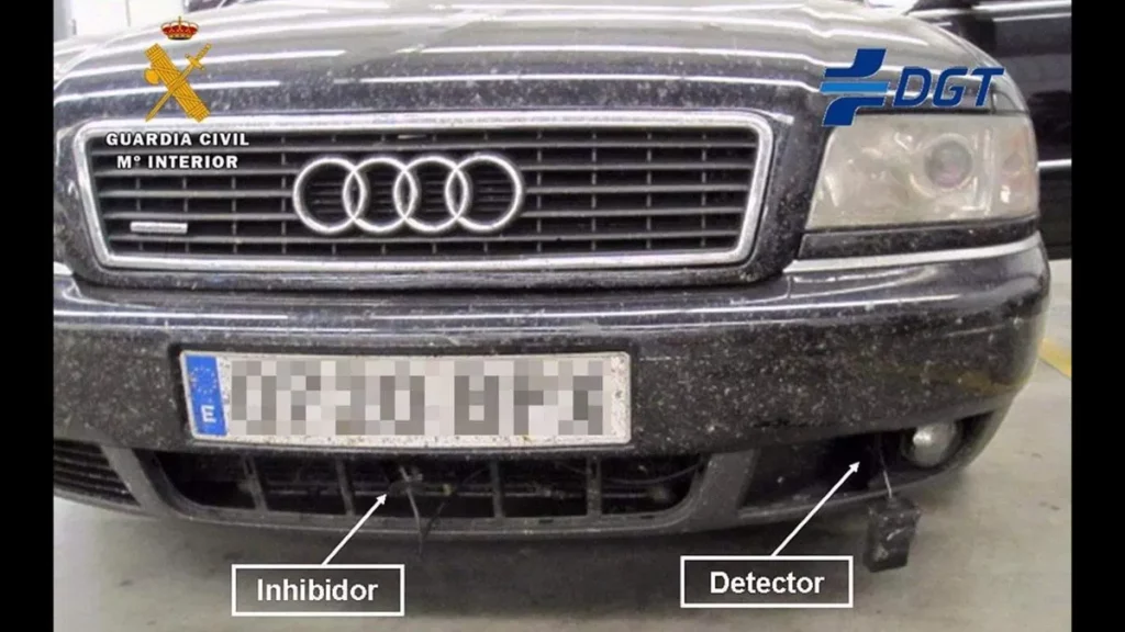 El operario de mantenimiento de radares de velocidad que 'se va de la lengua' y da las claves para que jamás te pille uno en tu próximo viaje 2 Motor16 inhibidor y detector radares