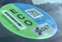 ¿Tienes un coche híbrido con etiqueta ECO o Cero? Pues la DGT avisa de que la podrá quitar por esta razón