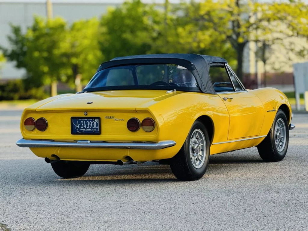 Este Fiat Dino Spider de 1967 es prácticamente un Ferrari de la época, y está a la venta 83 Motor16 Este Fiat Dino Spider de 1967 es prácticamente un Ferrari de la época, y está a la venta