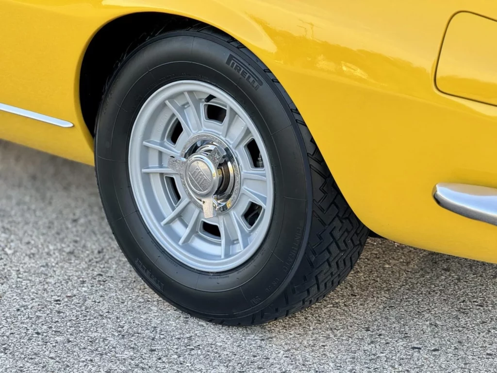 Este Fiat Dino Spider de 1967 es prácticamente un Ferrari de la época, y está a la venta 80 Motor16 Este Fiat Dino Spider de 1967 es prácticamente un Ferrari de la época, y está a la venta
