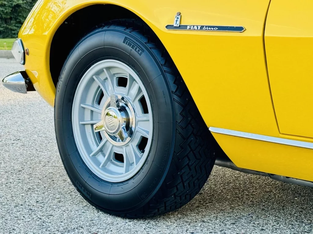 Este Fiat Dino Spider de 1967 es prácticamente un Ferrari de la época, y está a la venta 81 Motor16 Este Fiat Dino Spider de 1967 es prácticamente un Ferrari de la época, y está a la venta