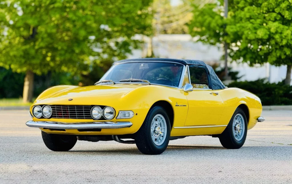 Este Fiat Dino Spider de 1967 es prácticamente un Ferrari de la época, y está a la venta 93 Motor16 Este Fiat Dino Spider de 1967 es prácticamente un Ferrari de la época, y está a la venta