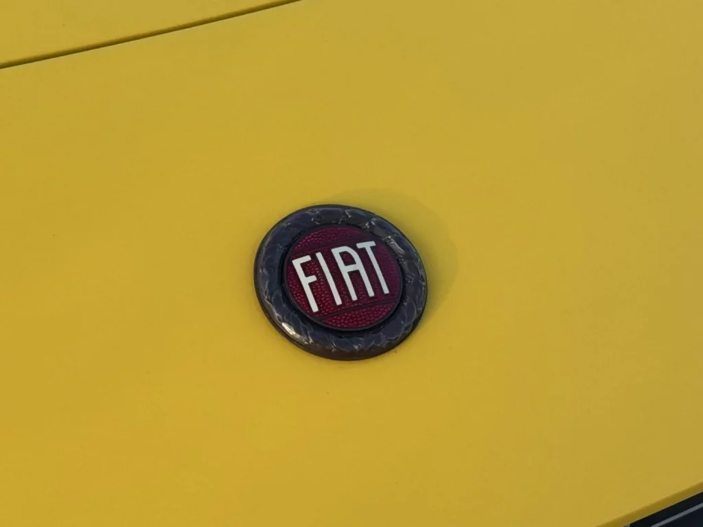Este Fiat Dino Spider de 1967 es prácticamente un Ferrari de la época, y está a la venta 67 Motor16 fiat dino spider 1967 30 Motor16