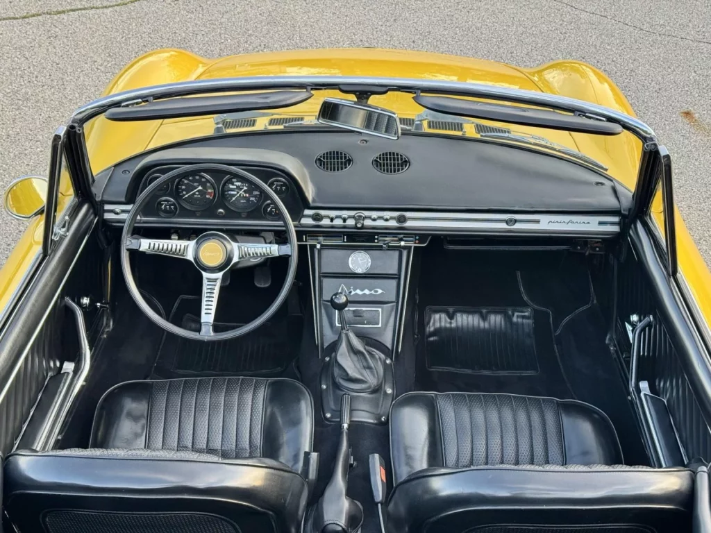 Este Fiat Dino Spider de 1967 es prácticamente un Ferrari de la época, y está a la venta 38 Motor16 fiat dino spider 1967 59 Motor16