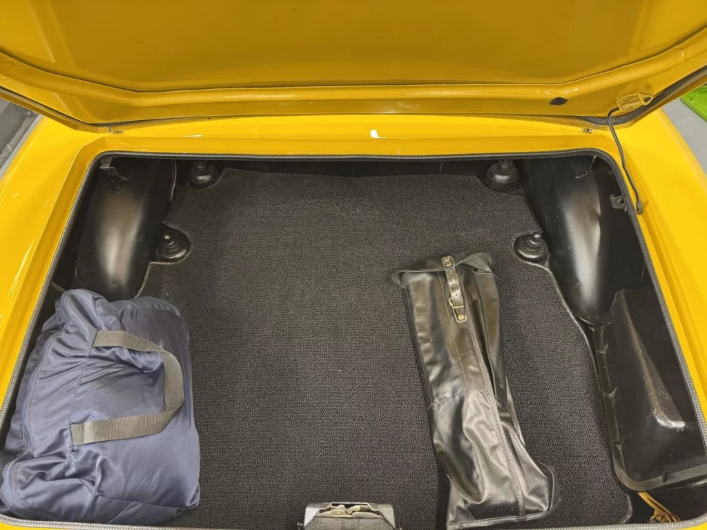 Este Fiat Dino Spider de 1967 es prácticamente un Ferrari de la época, y está a la venta 27 Motor16 fiat dino spider 1967 63 Motor16