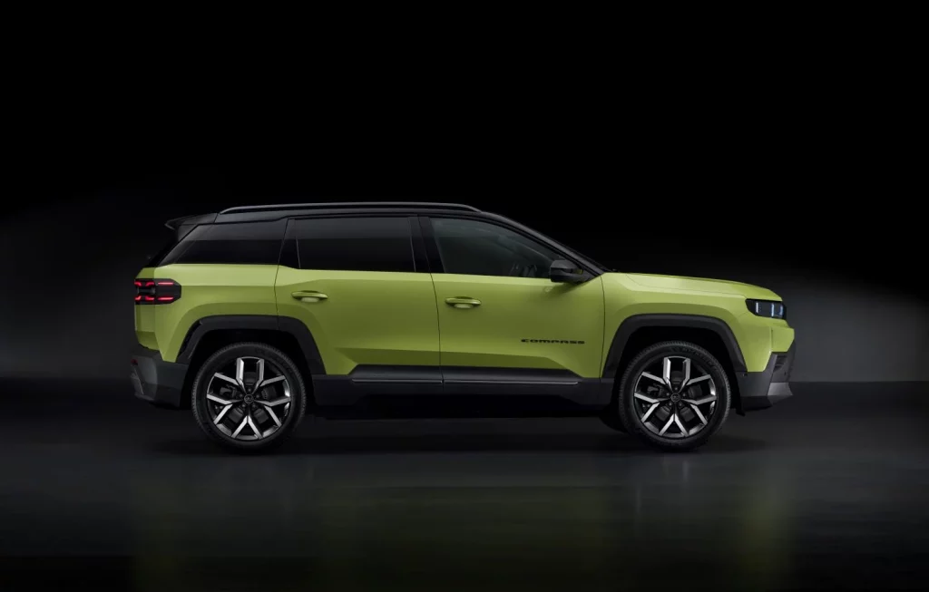 Jeep Compass. Ralph Gilles y Danielle Calonaci