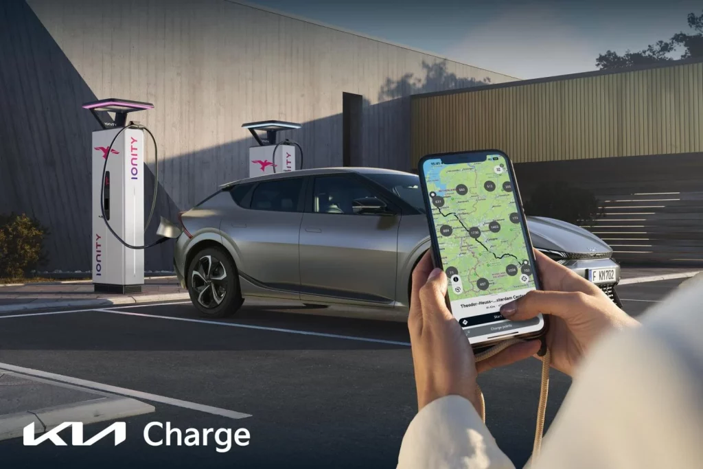 Todo el universo Kia en una sola app 1 Motor16 kia corporate kiacharge no copy print 3600x2400 1 Motor16