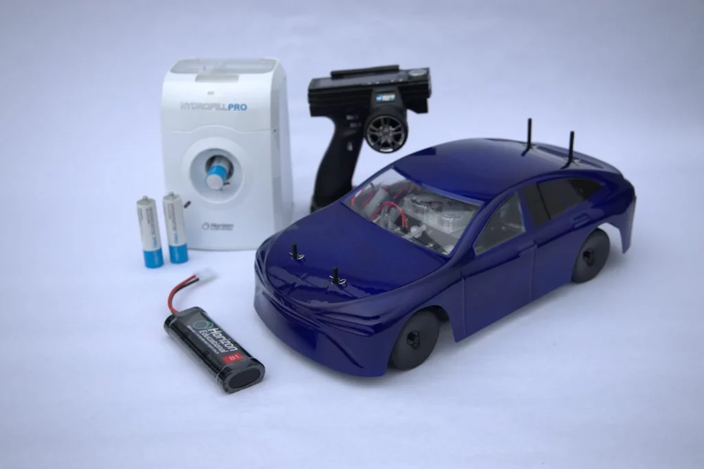 Toyota impulsa el deporte y el talento femenino 2 Motor16 modelo vehiaculo toyota impulsadorhidrogeno STEAM kit Motor16